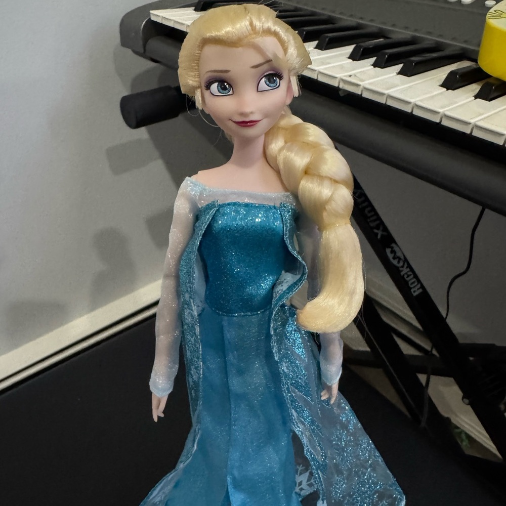 Disney Elsa from frozen Doll